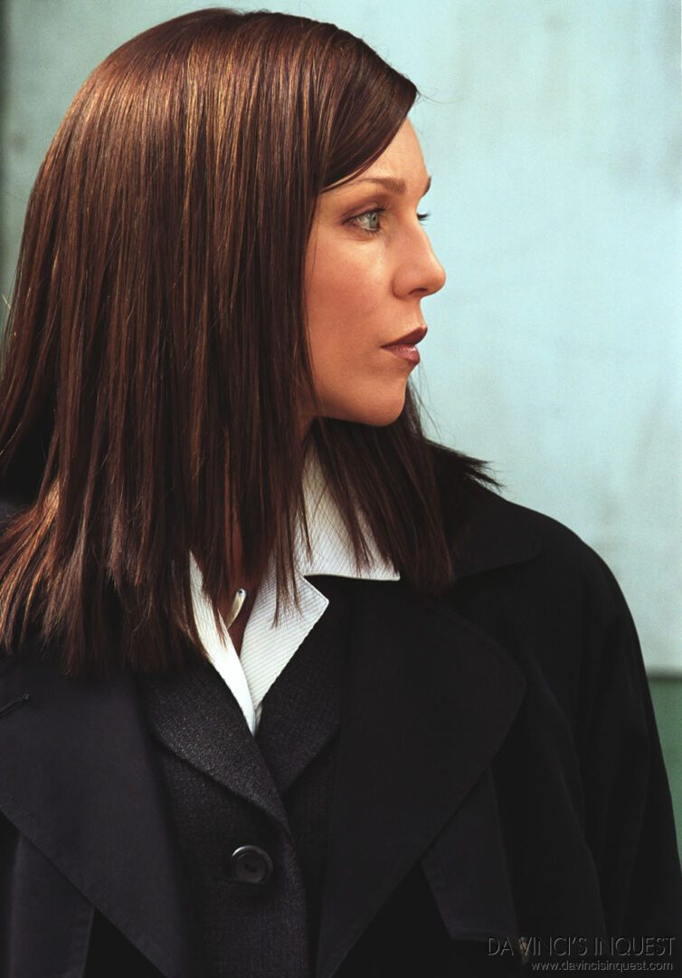 Sarah-Jane Redmond as Sgt Sheila Kurtz in Da Vinci's Inquest.