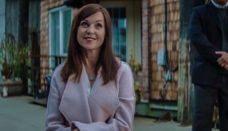 Sarah-Jane Redmond as Elaine Pownall, in a scene from Siren (Freeform).